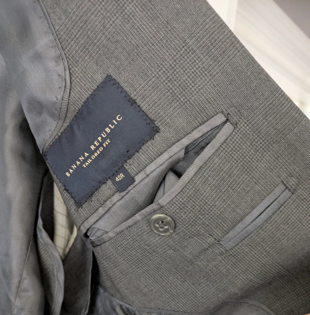 42R Banana Republic Tailored Fit Blazer Mens Grey Plaid Wool Sportcoat